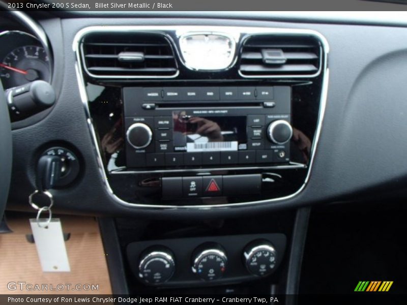 Billet Silver Metallic / Black 2013 Chrysler 200 S Sedan