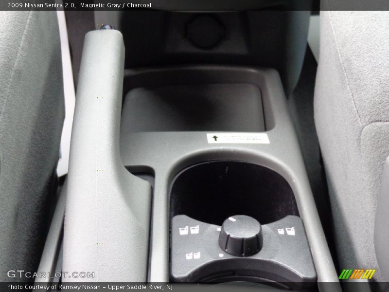 Magnetic Gray / Charcoal 2009 Nissan Sentra 2.0