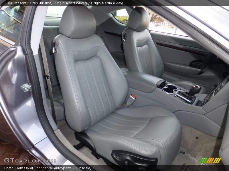 Front Seat of 2008 GranTurismo 