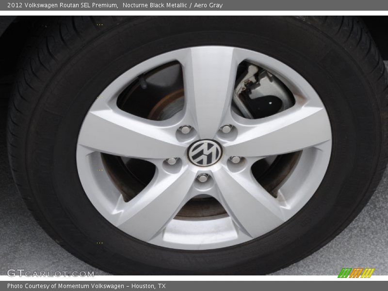 Nocturne Black Metallic / Aero Gray 2012 Volkswagen Routan SEL Premium