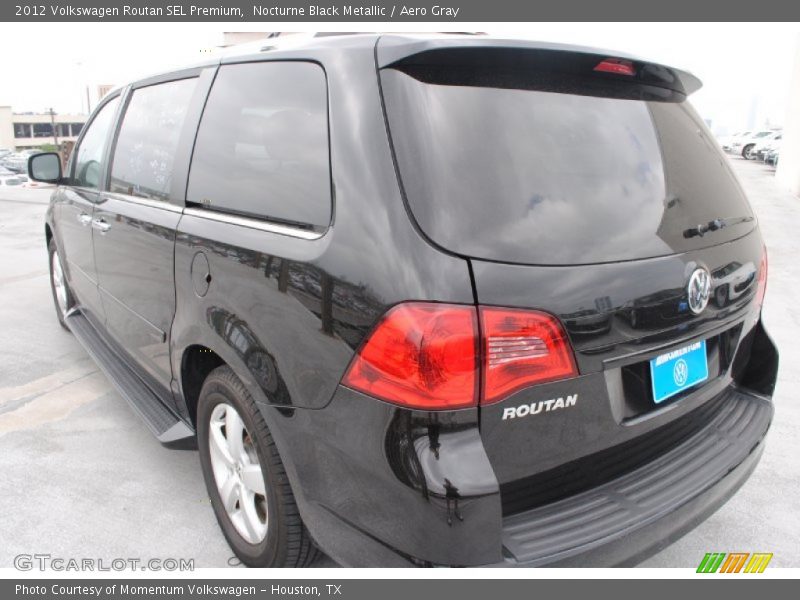 Nocturne Black Metallic / Aero Gray 2012 Volkswagen Routan SEL Premium