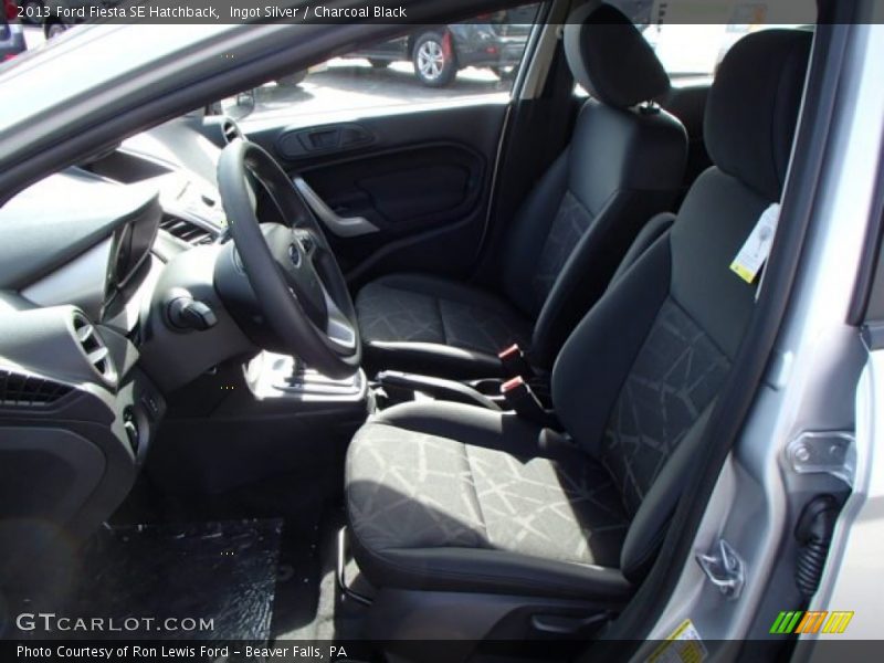 Ingot Silver / Charcoal Black 2013 Ford Fiesta SE Hatchback