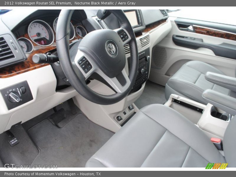 Nocturne Black Metallic / Aero Gray 2012 Volkswagen Routan SEL Premium