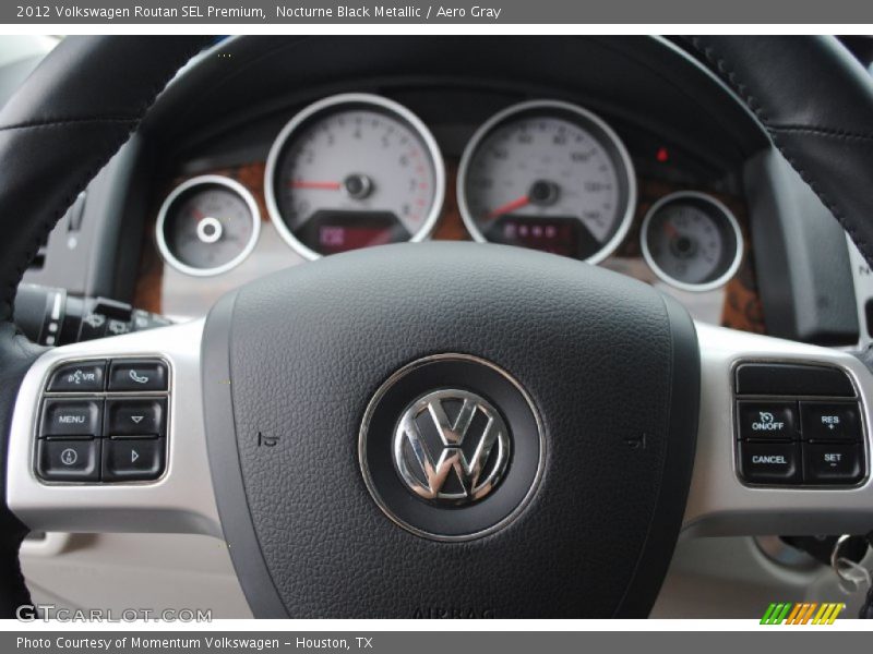 Nocturne Black Metallic / Aero Gray 2012 Volkswagen Routan SEL Premium