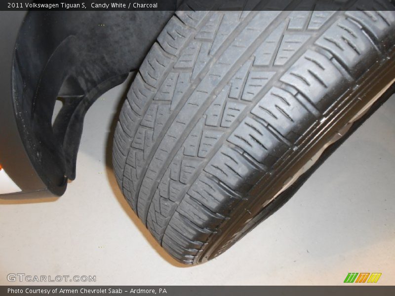 Candy White / Charcoal 2011 Volkswagen Tiguan S
