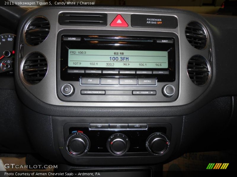 Candy White / Charcoal 2011 Volkswagen Tiguan S