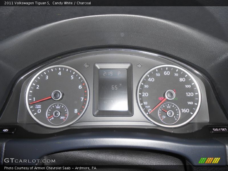 Candy White / Charcoal 2011 Volkswagen Tiguan S