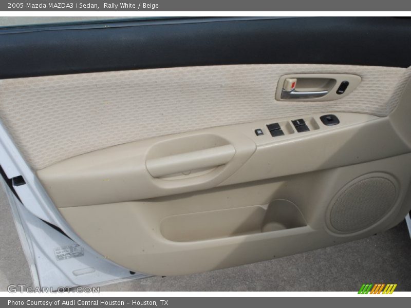 Rally White / Beige 2005 Mazda MAZDA3 i Sedan