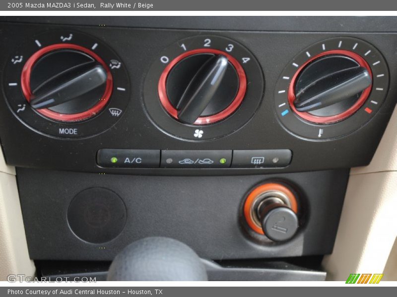Rally White / Beige 2005 Mazda MAZDA3 i Sedan