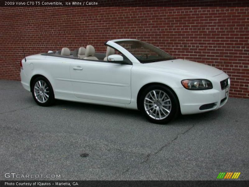 Front 3/4 View of 2009 C70 T5 Convertible