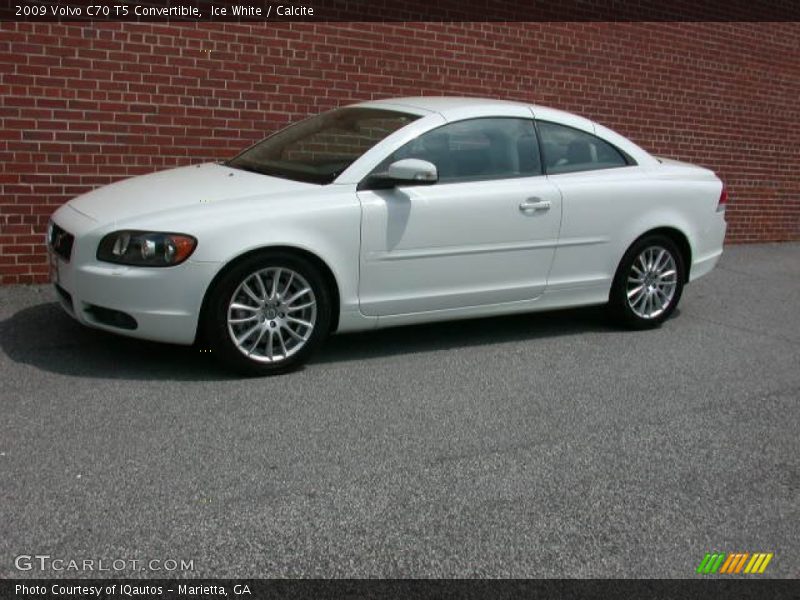 Ice White / Calcite 2009 Volvo C70 T5 Convertible