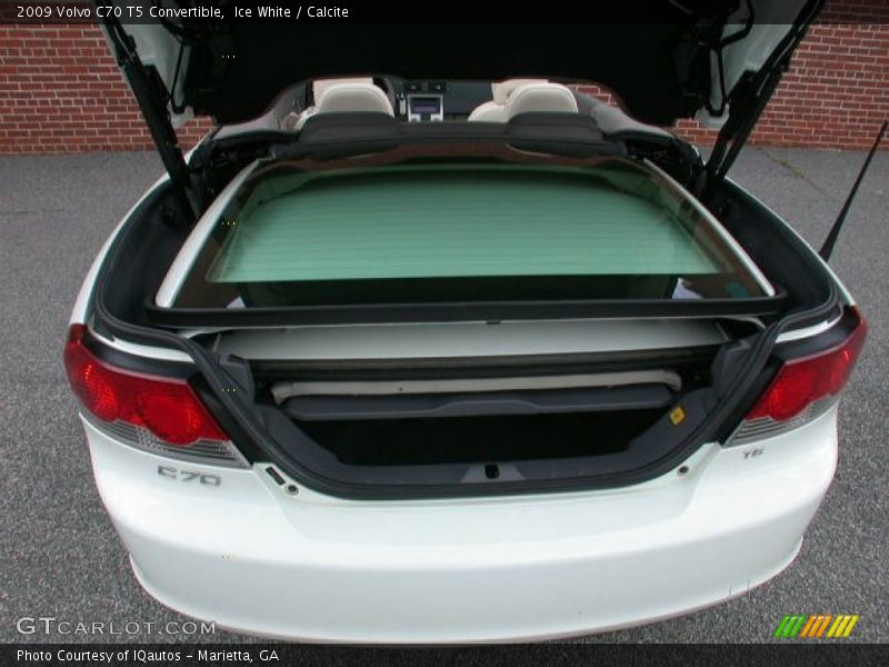 Ice White / Calcite 2009 Volvo C70 T5 Convertible