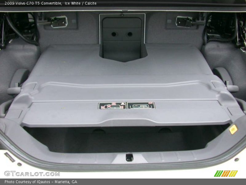 Ice White / Calcite 2009 Volvo C70 T5 Convertible