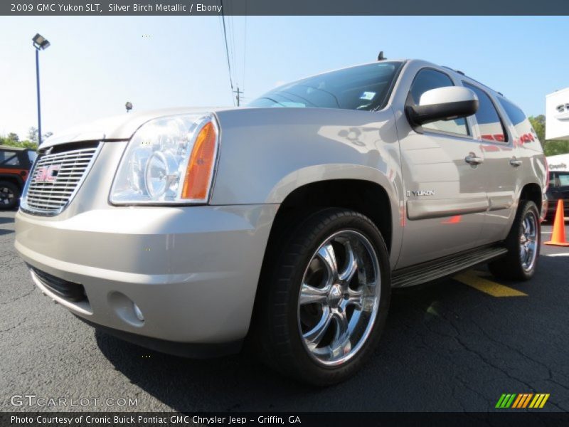 Silver Birch Metallic / Ebony 2009 GMC Yukon SLT