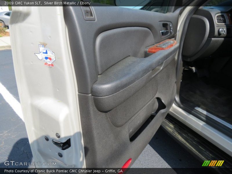 Silver Birch Metallic / Ebony 2009 GMC Yukon SLT