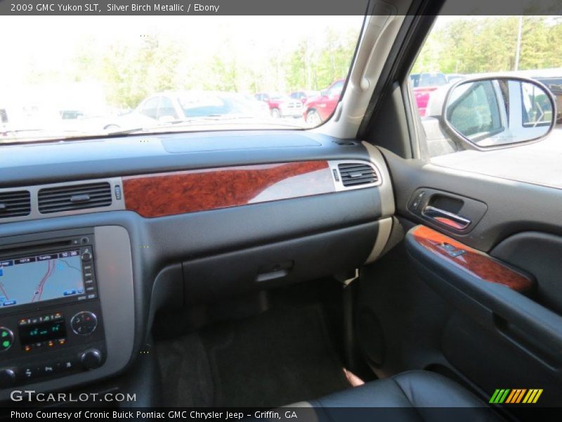 Silver Birch Metallic / Ebony 2009 GMC Yukon SLT
