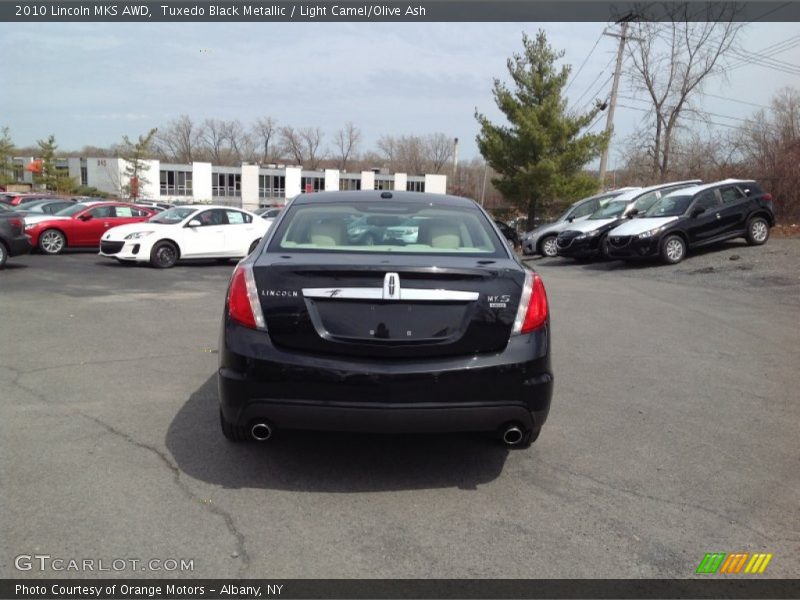 Tuxedo Black Metallic / Light Camel/Olive Ash 2010 Lincoln MKS AWD