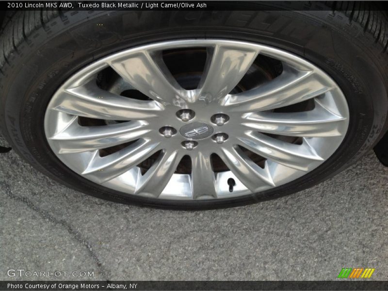 Tuxedo Black Metallic / Light Camel/Olive Ash 2010 Lincoln MKS AWD