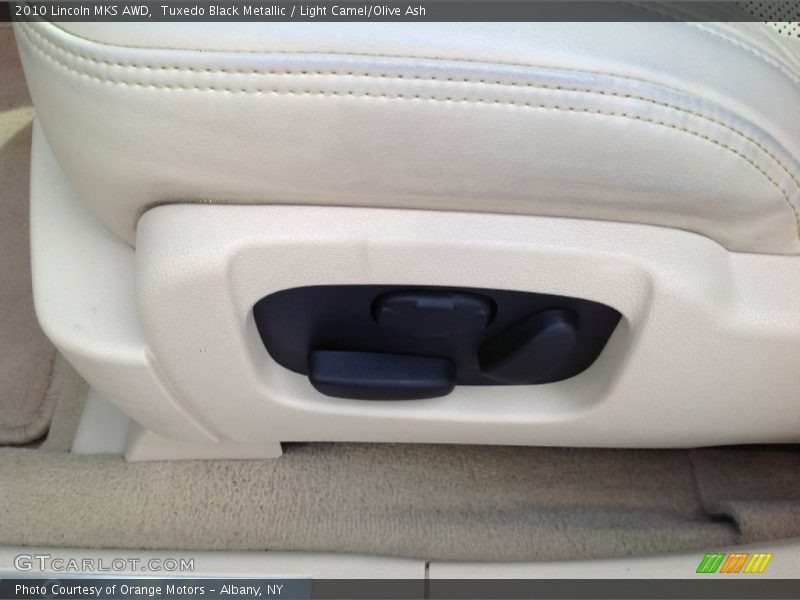 Tuxedo Black Metallic / Light Camel/Olive Ash 2010 Lincoln MKS AWD