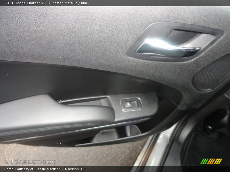 Tungsten Metallic / Black 2011 Dodge Charger SE