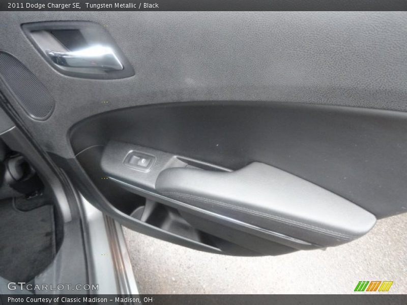 Tungsten Metallic / Black 2011 Dodge Charger SE