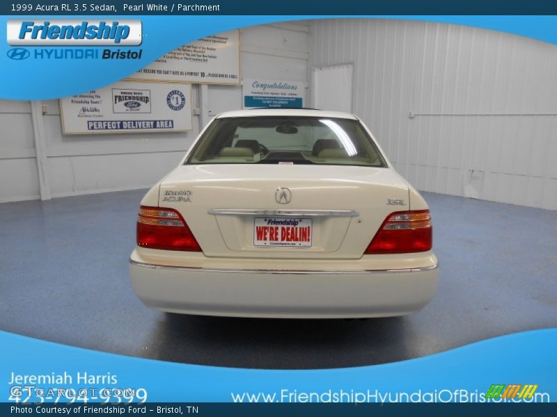 Pearl White / Parchment 1999 Acura RL 3.5 Sedan