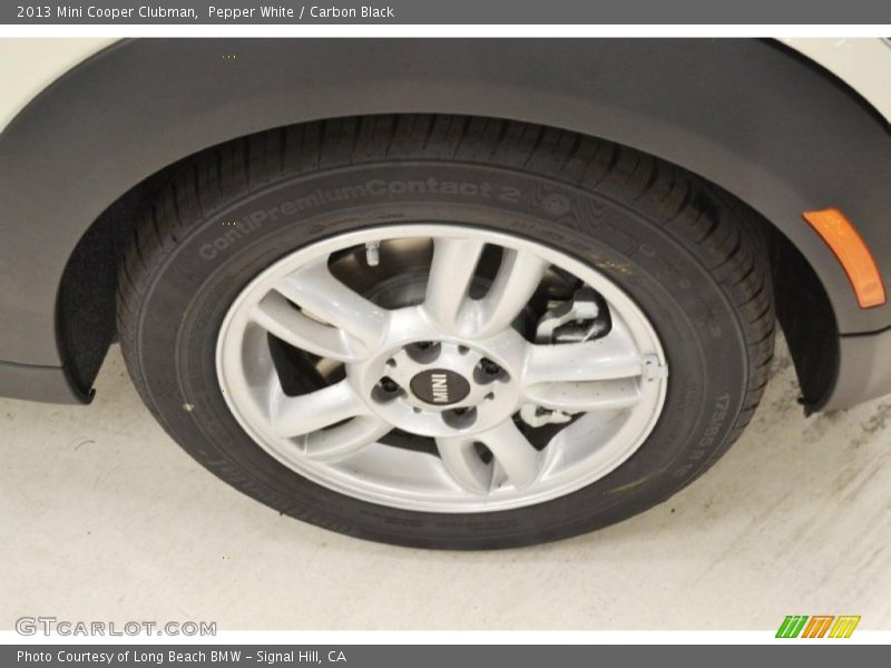 Pepper White / Carbon Black 2013 Mini Cooper Clubman
