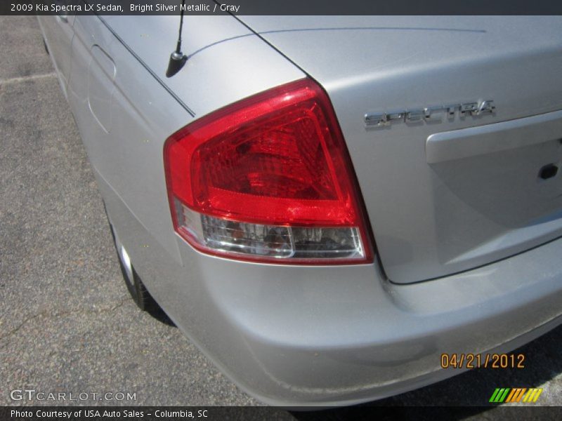 Bright Silver Metallic / Gray 2009 Kia Spectra LX Sedan