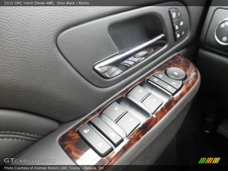 Onyx Black / Ebony 2013 GMC Yukon Denali AWD