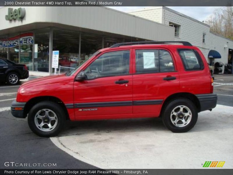 Wildfire Red / Medium Gray 2000 Chevrolet Tracker 4WD Hard Top