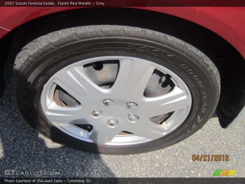 Fusion Red Metallic / Grey 2007 Suzuki Forenza Sedan