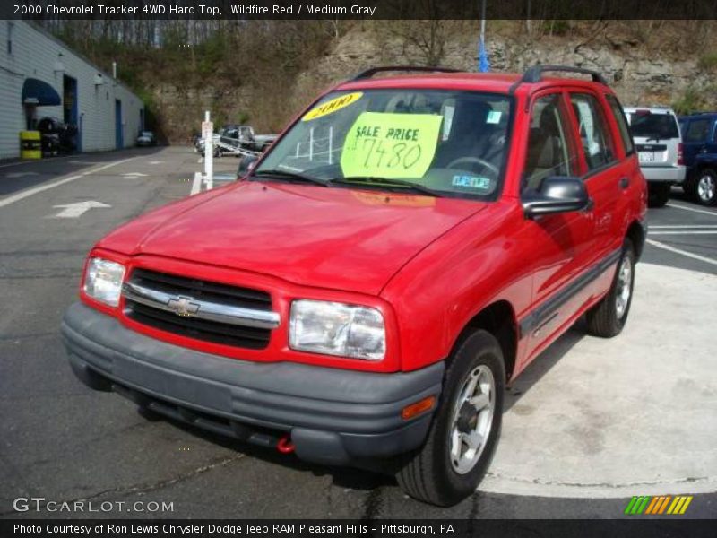 Wildfire Red / Medium Gray 2000 Chevrolet Tracker 4WD Hard Top