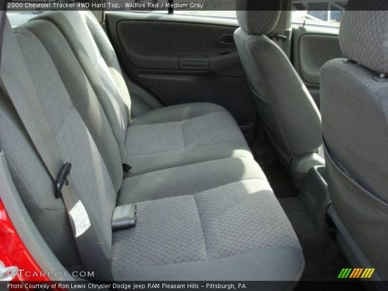 Wildfire Red / Medium Gray 2000 Chevrolet Tracker 4WD Hard Top