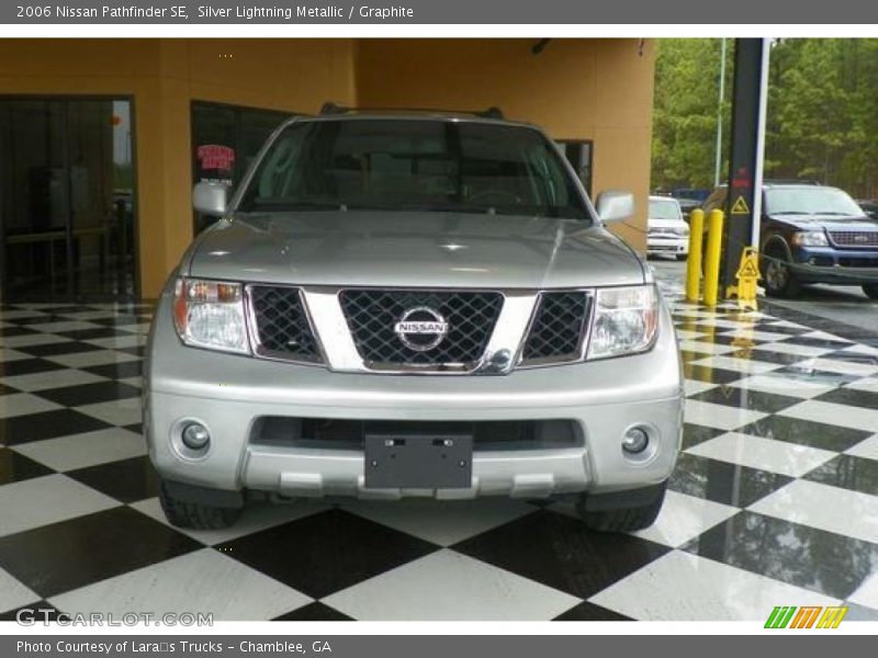 Silver Lightning Metallic / Graphite 2006 Nissan Pathfinder SE