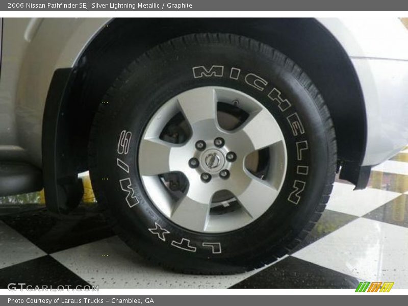 Silver Lightning Metallic / Graphite 2006 Nissan Pathfinder SE