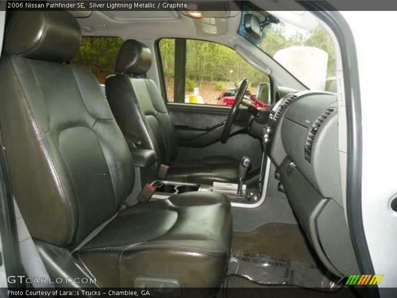 Silver Lightning Metallic / Graphite 2006 Nissan Pathfinder SE