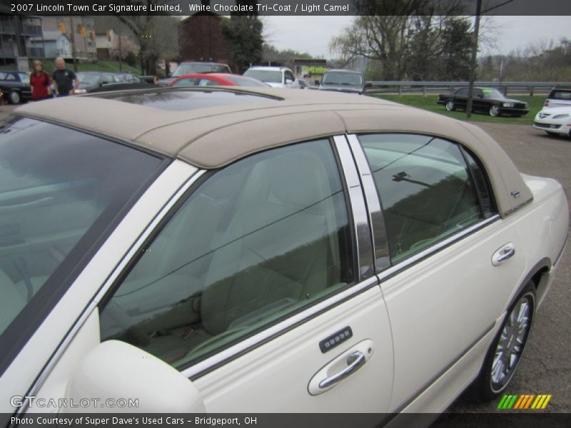 White Chocolate Tri-Coat / Light Camel 2007 Lincoln Town Car Signature Limited
