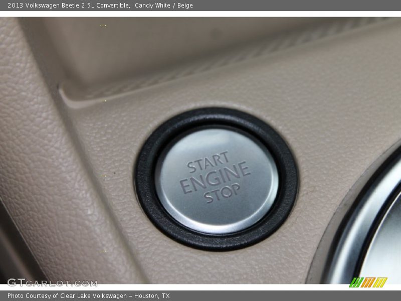 Candy White / Beige 2013 Volkswagen Beetle 2.5L Convertible