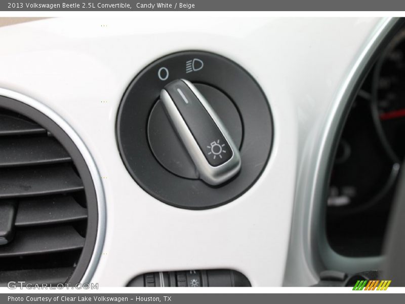 Candy White / Beige 2013 Volkswagen Beetle 2.5L Convertible