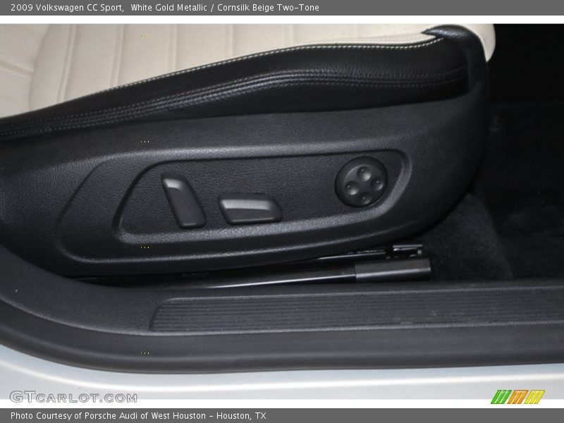 White Gold Metallic / Cornsilk Beige Two-Tone 2009 Volkswagen CC Sport