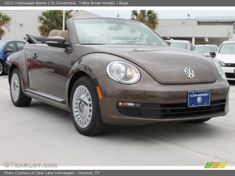 Toffee Brown Metallic / Beige 2013 Volkswagen Beetle 2.5L Convertible