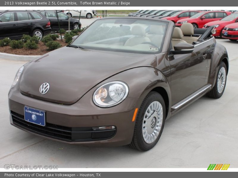 Toffee Brown Metallic / Beige 2013 Volkswagen Beetle 2.5L Convertible