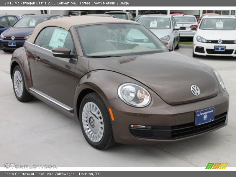 Toffee Brown Metallic / Beige 2013 Volkswagen Beetle 2.5L Convertible
