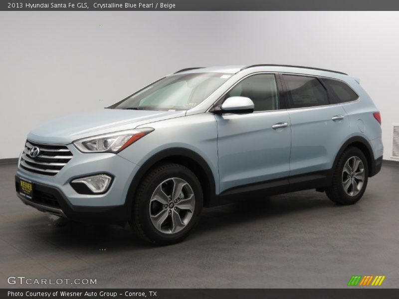 Front 3/4 View of 2013 Santa Fe GLS