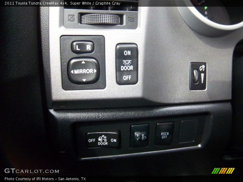 Super White / Graphite Gray 2011 Toyota Tundra CrewMax 4x4