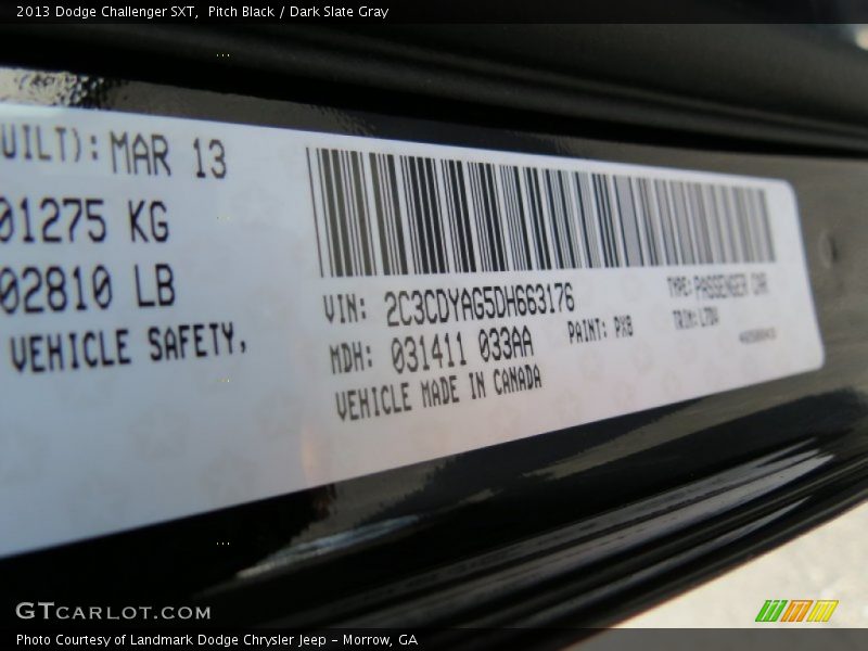 Pitch Black / Dark Slate Gray 2013 Dodge Challenger SXT