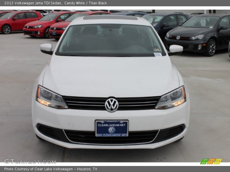 Candy White / Titan Black 2013 Volkswagen Jetta TDI Sedan