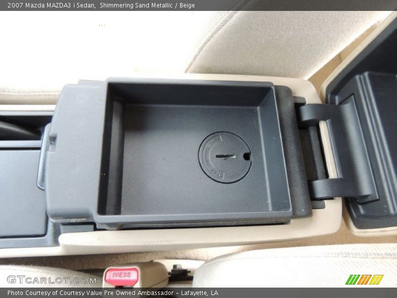 Shimmering Sand Metallic / Beige 2007 Mazda MAZDA3 i Sedan