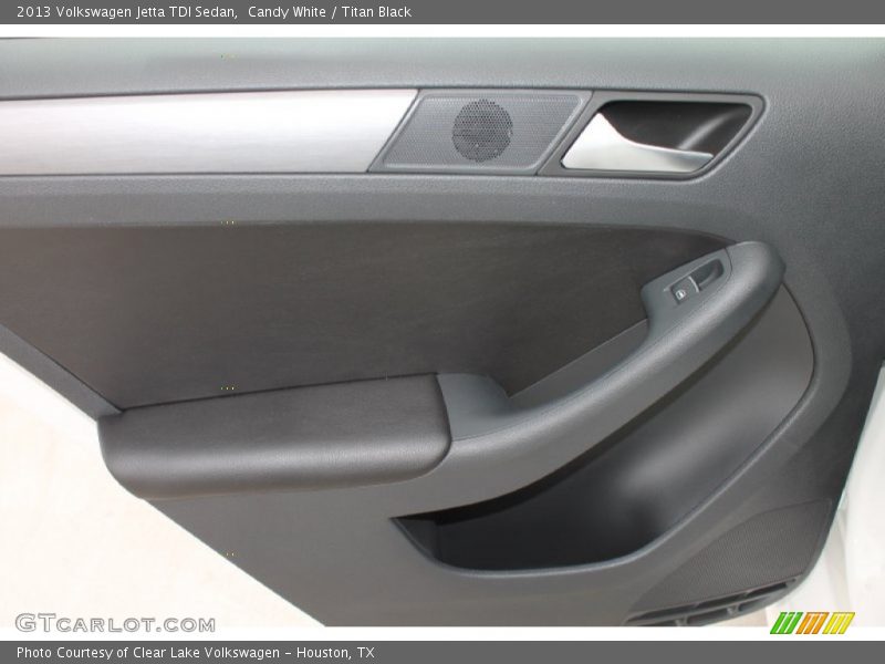 Candy White / Titan Black 2013 Volkswagen Jetta TDI Sedan