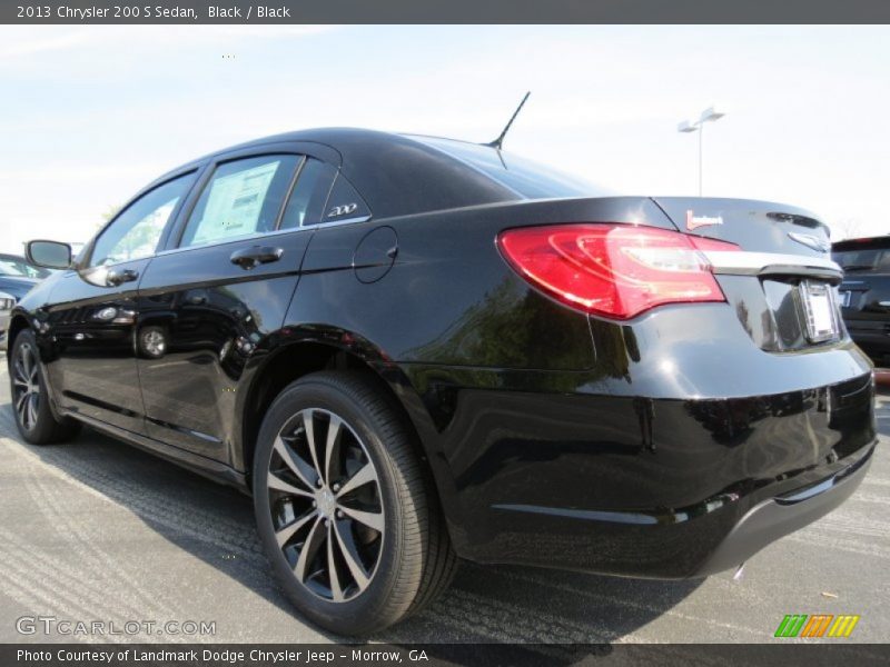 Black / Black 2013 Chrysler 200 S Sedan